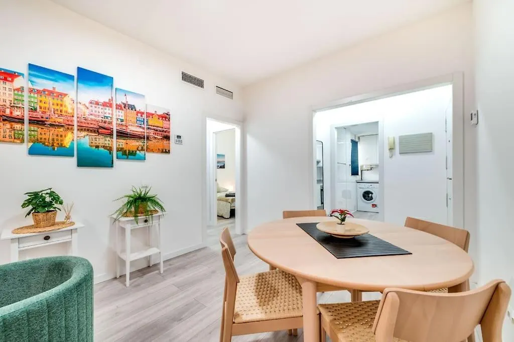 Chic Stay In Heart Of Town Málaga