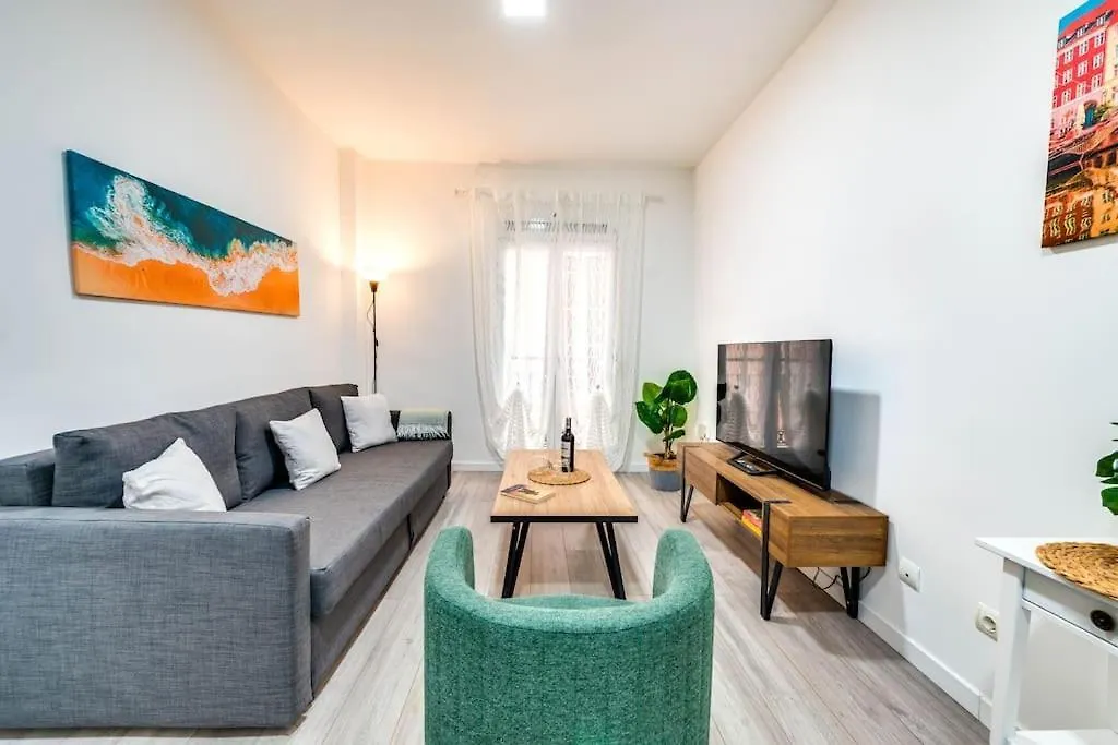 Chic Stay In Heart Of Town Málaga