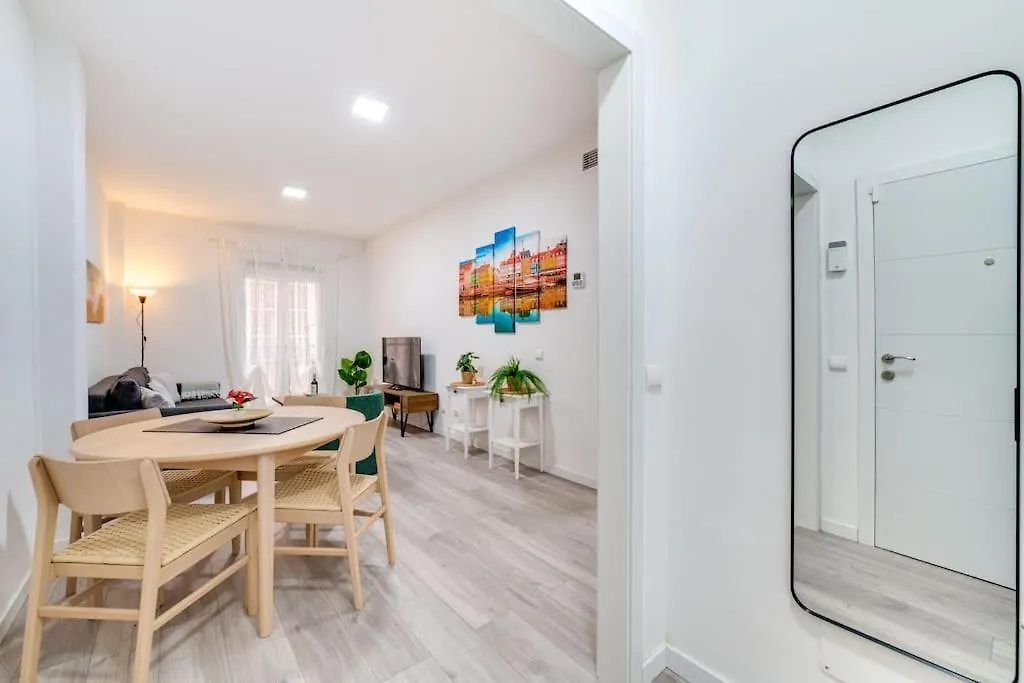 Chic Stay In Heart Of Town Malaga Apartment